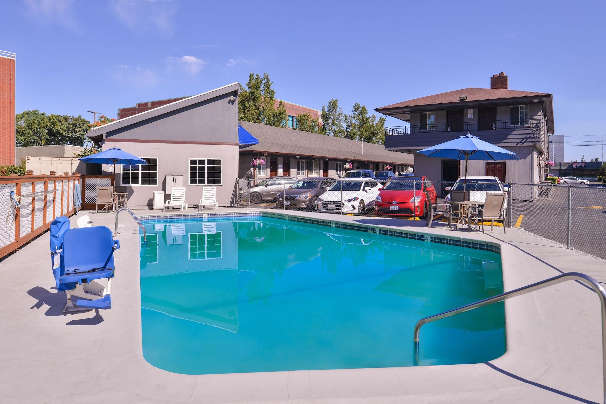 Travelodge By Wyndham Eugene Downtown/University Of Oregon Екстер'єр фото