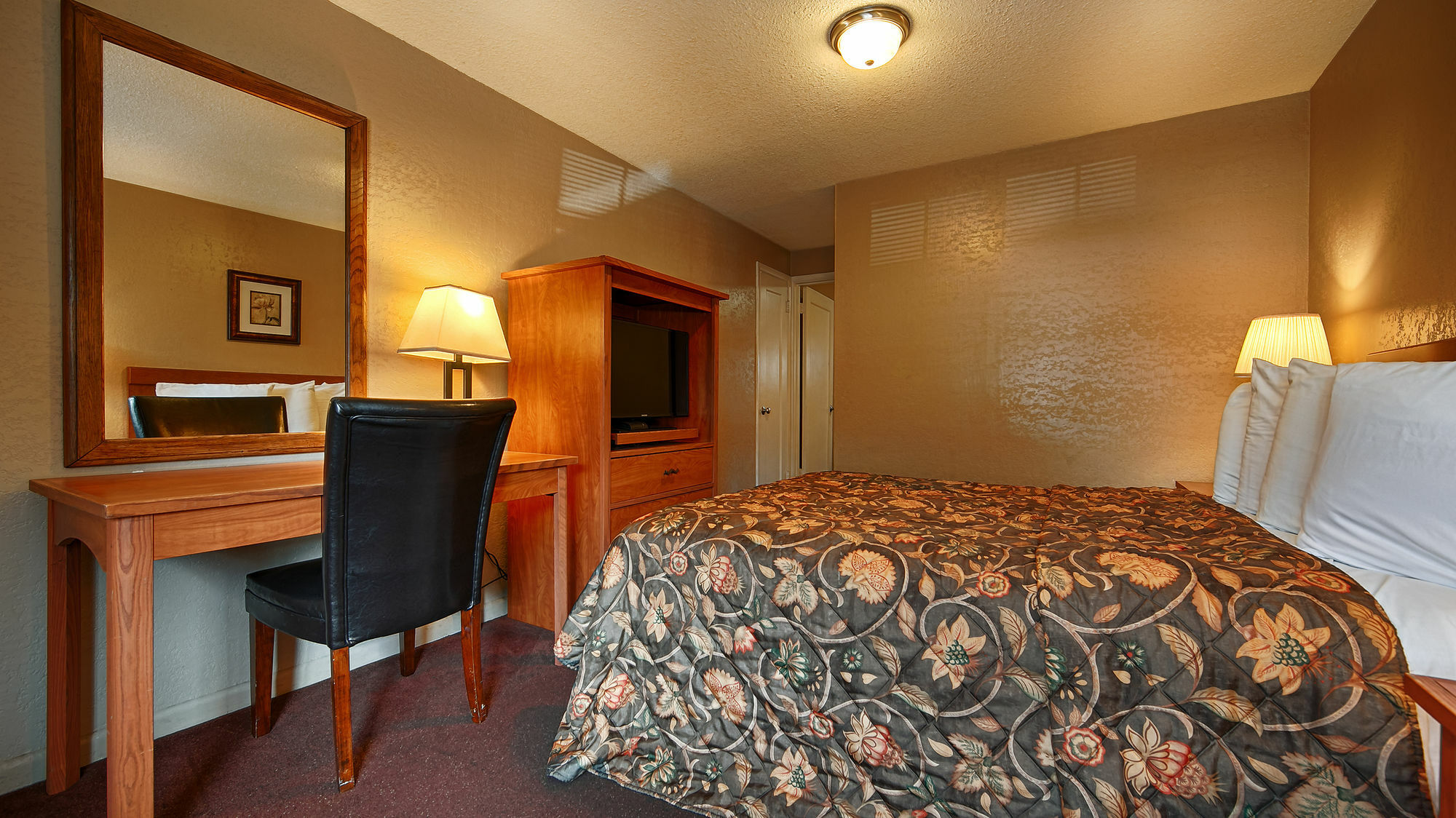 Travelodge By Wyndham Eugene Downtown/University Of Oregon Екстер'єр фото