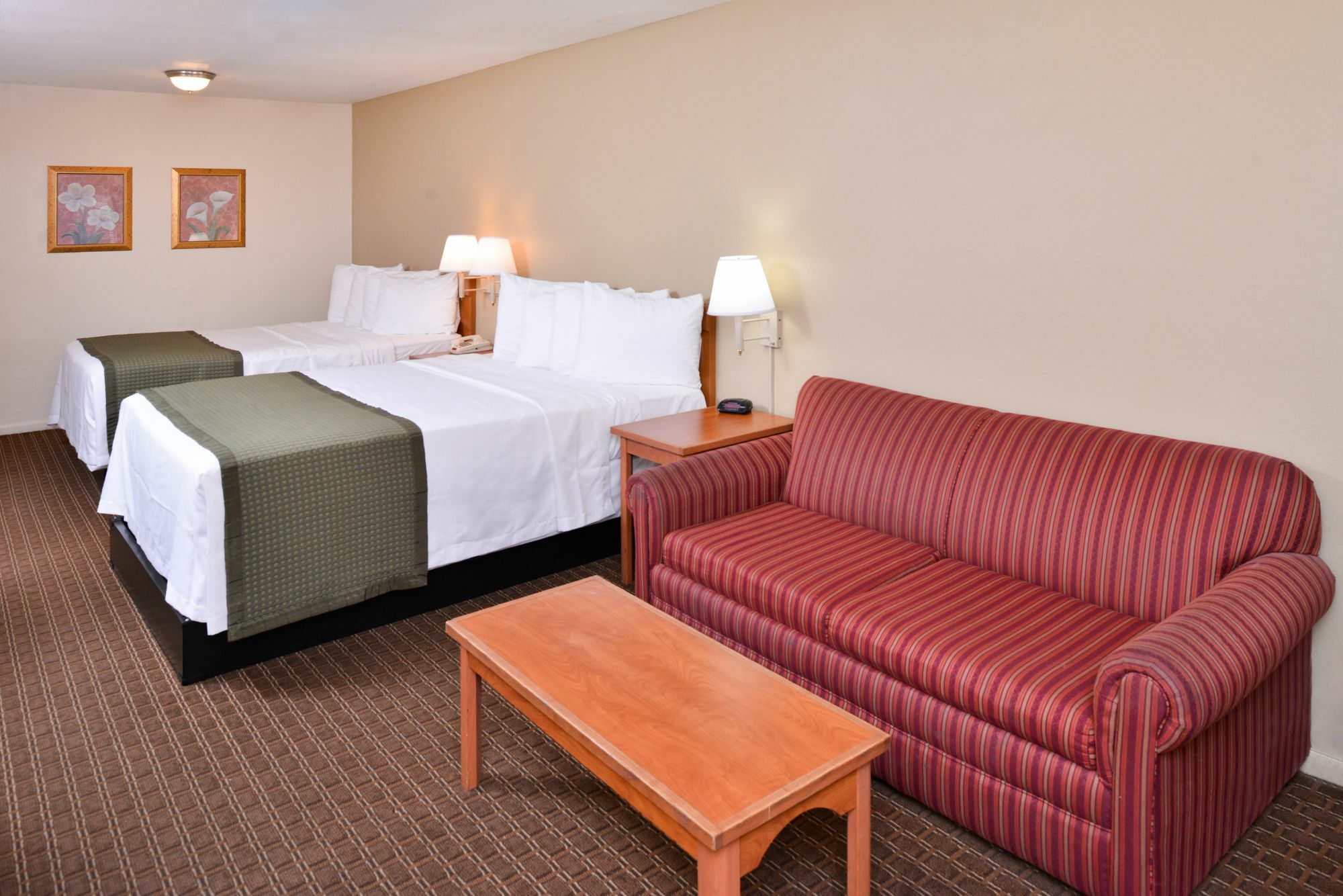 Travelodge By Wyndham Eugene Downtown/University Of Oregon Екстер'єр фото