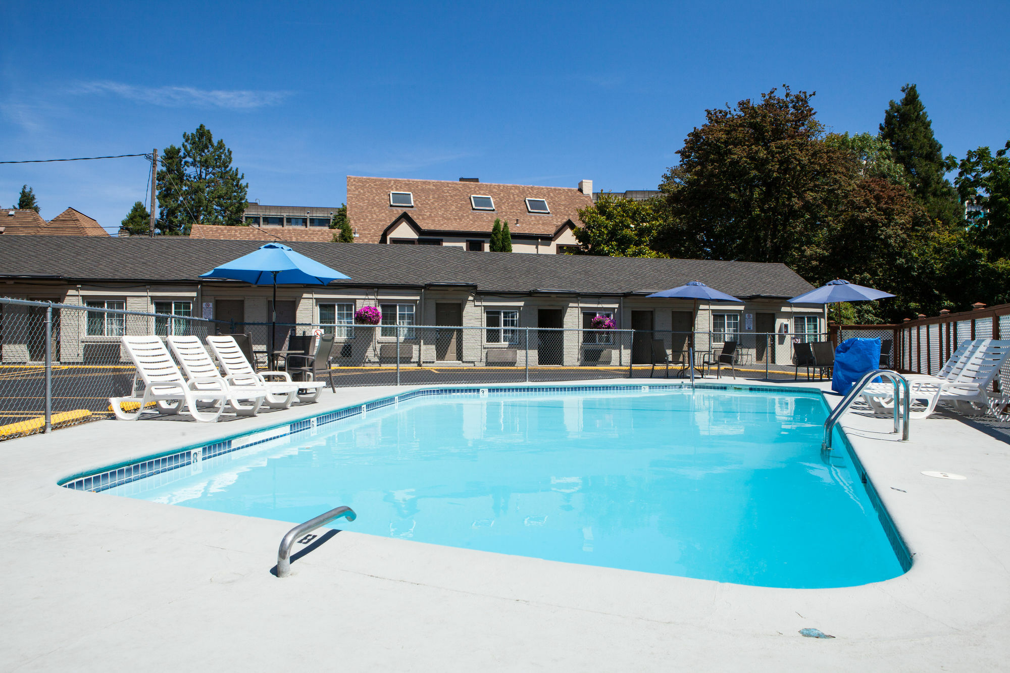 Travelodge By Wyndham Eugene Downtown/University Of Oregon Екстер'єр фото